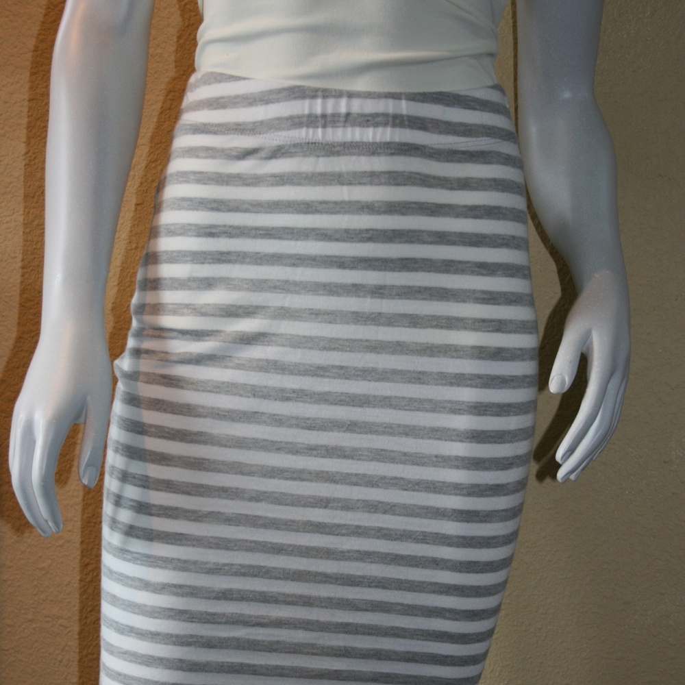 H&L Pencil skirt XS NWT